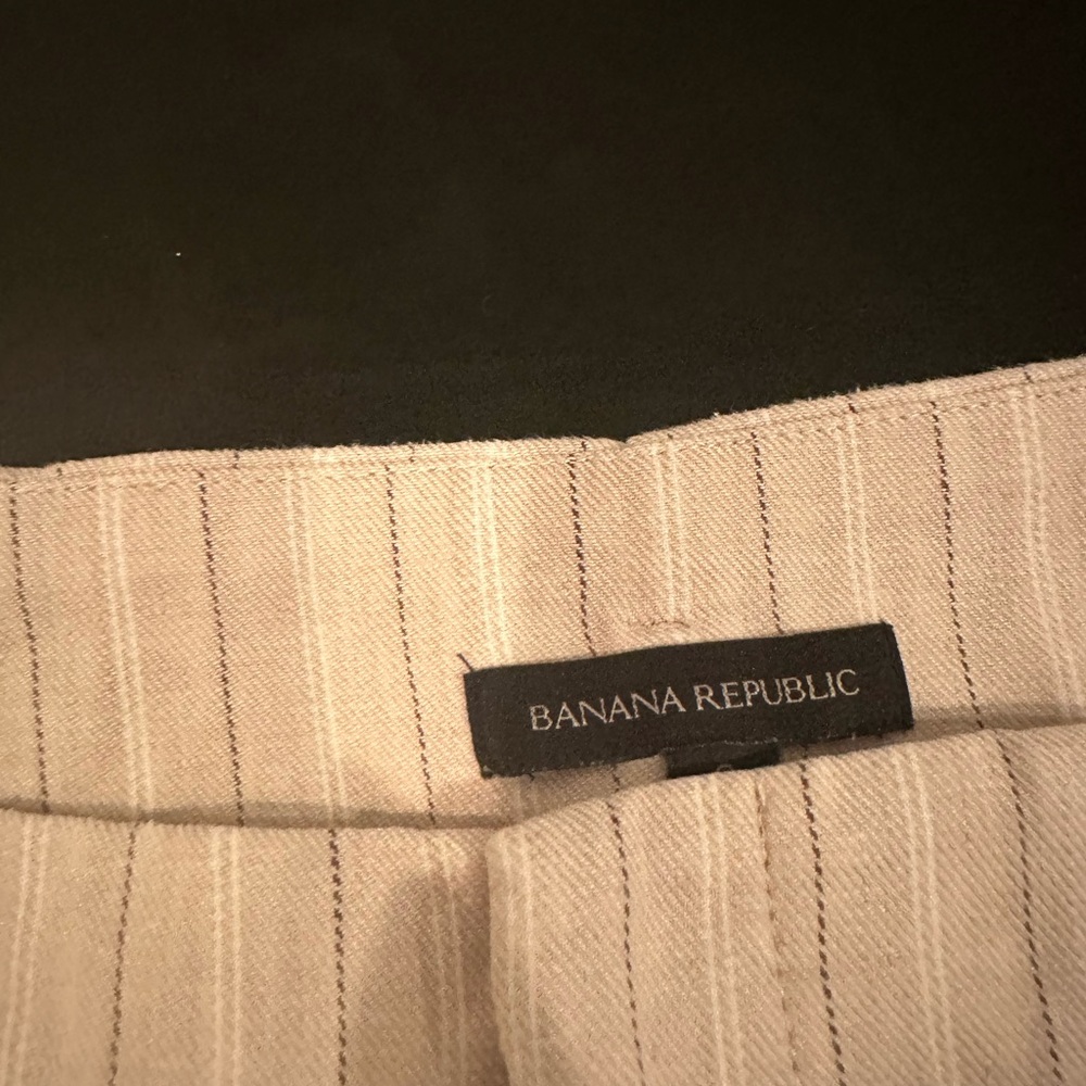Banana Republic - Women's Linen High Rise Self Belted Shorts - Brown and Beige